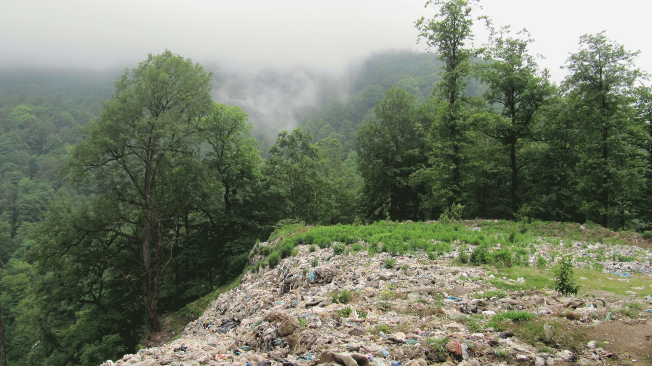 مازندران وسط بحران زباله قرار دارد