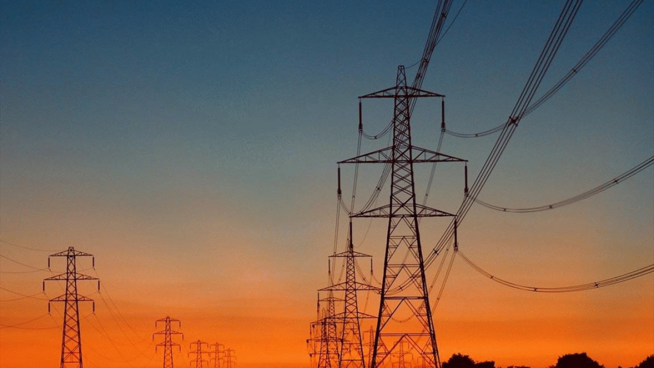 پیش‌بینی افزایش ۱۳۰۰ مگاواتی مصرف برق تابستان در استان