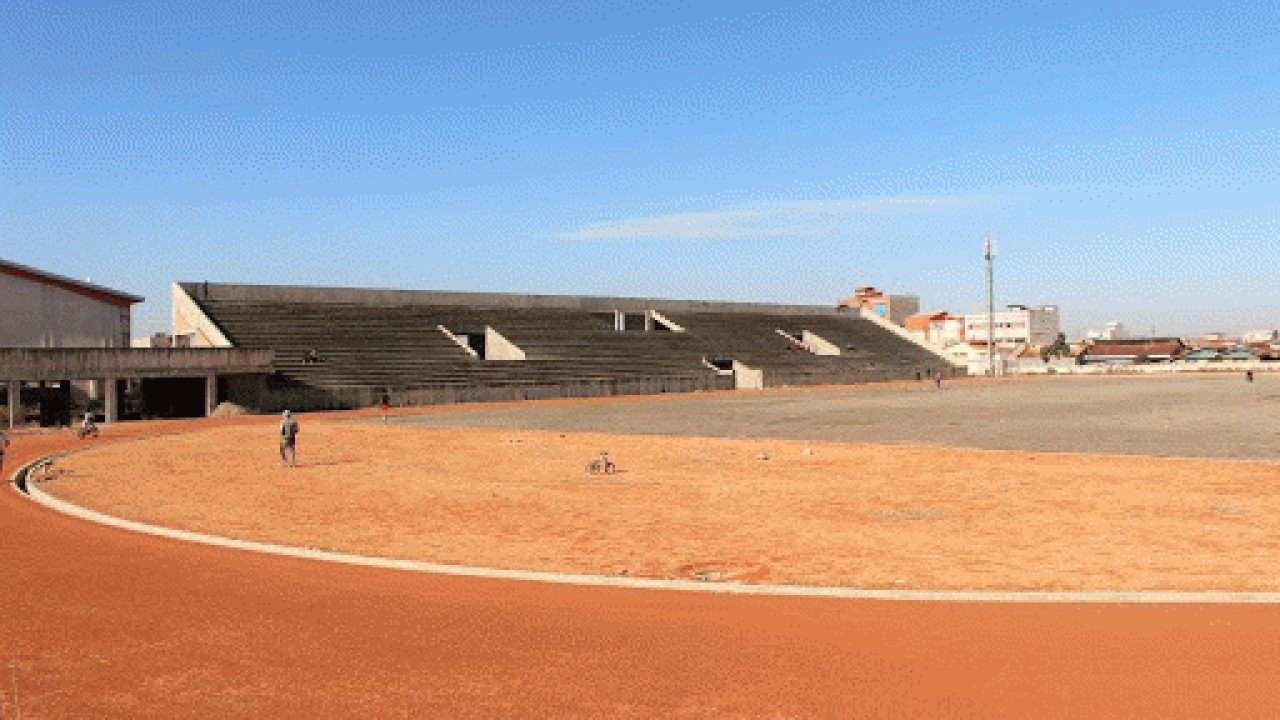 چشم انتظاری آملی‌ها برای تکمیل استادیوم شهید چمران