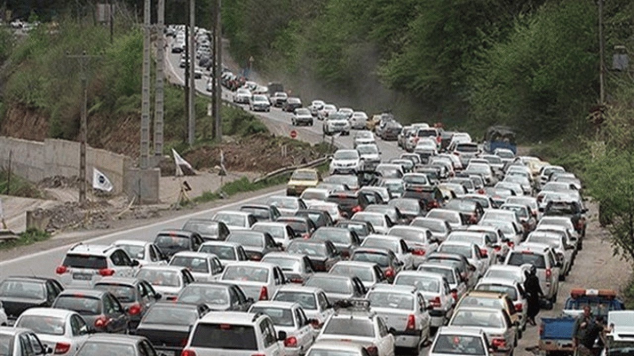 ترافیک محورهای منتهی به مازندران سنگین است