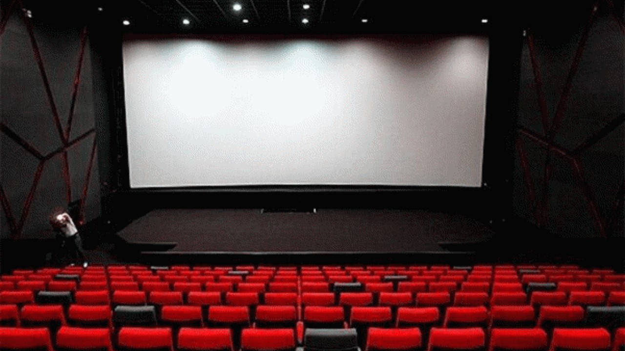 فعالیت دوباره سالن‌های سینما و تئاتر از فردا آغاز می‌شود