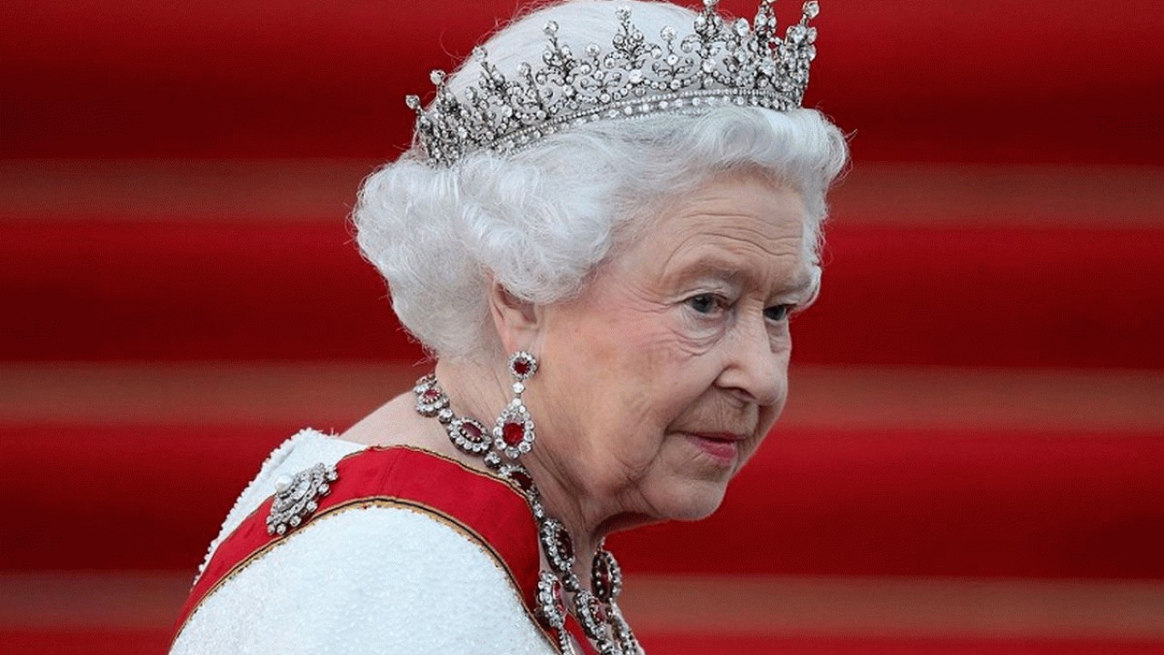 کشتن ۵ میلیون انسان در ۷۰ سال سلطنت ملکه الیزابت دوم
