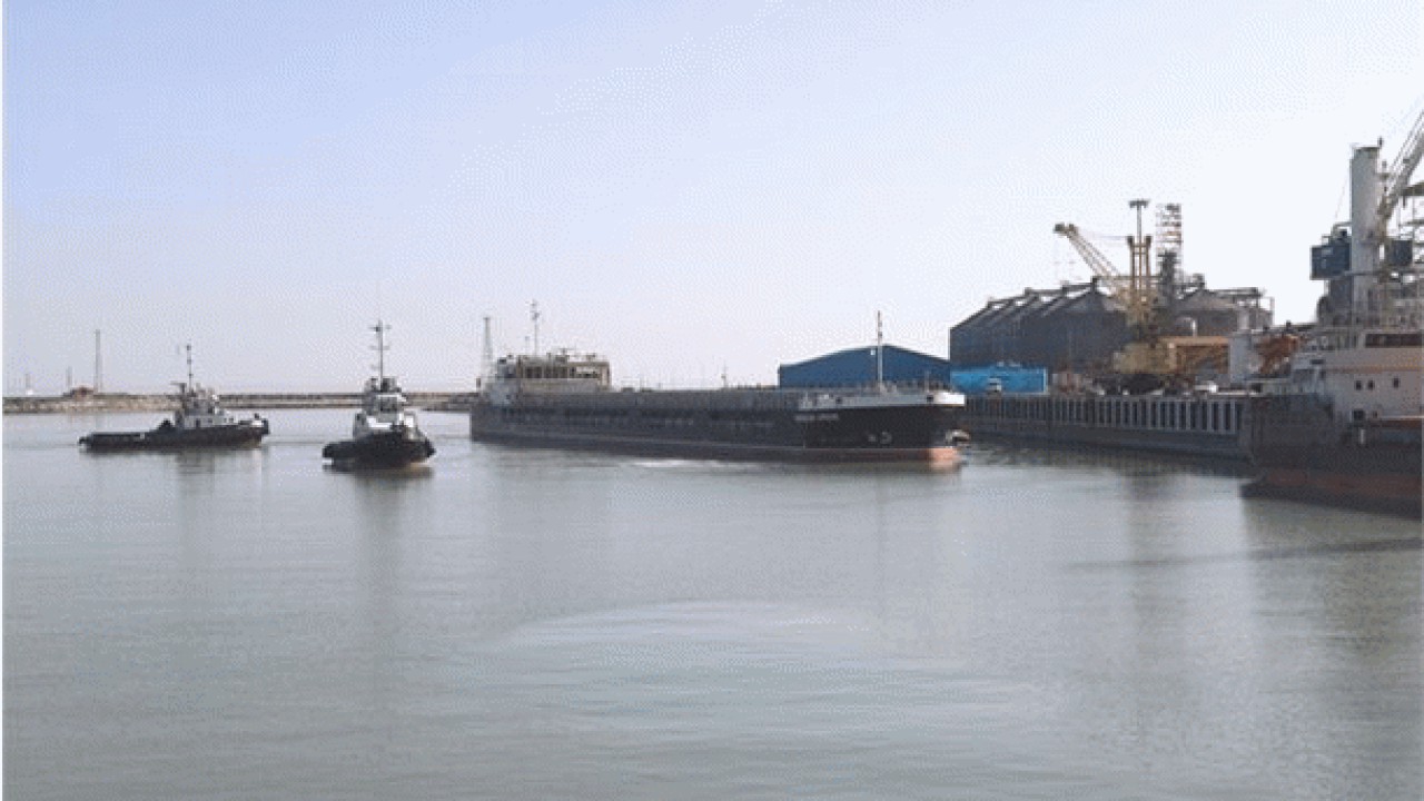 پهلوگیری نسل جدید کشتی‌های روسی در بندر نوشهر
