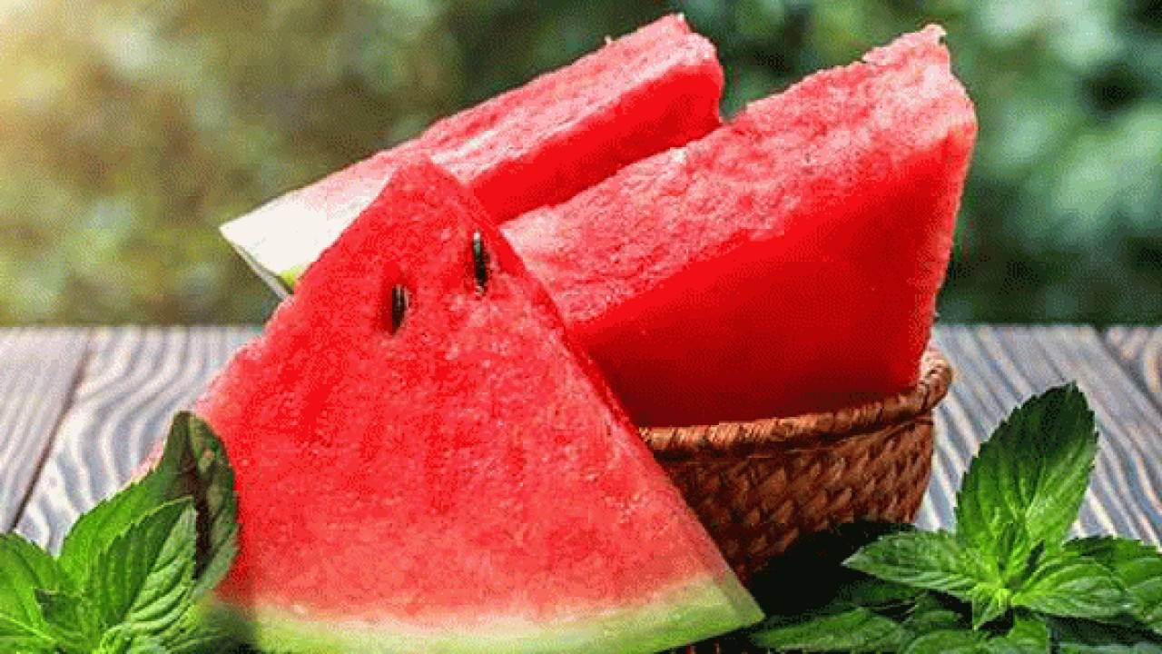 بهترین میوه‌ها برای تامین آب بدن در روزهای خیلی گرم