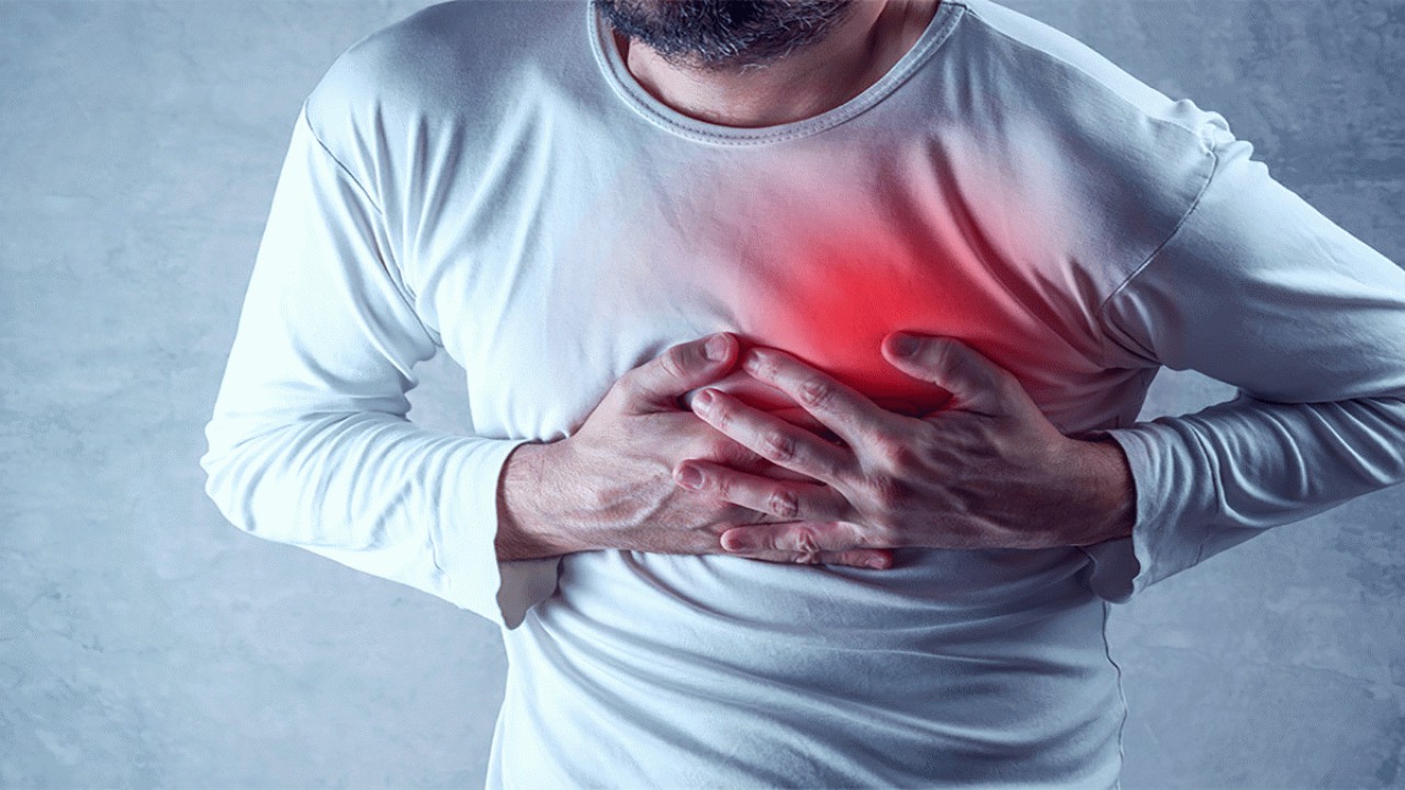 علامت رایج بین افرادی که دچار سکته قلبی شده اند