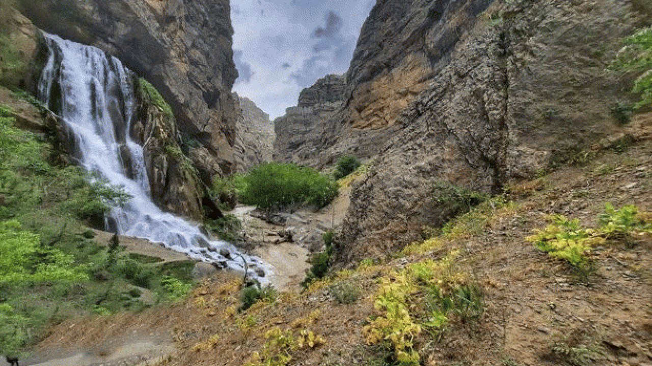 سقوط و مرگ گردشگر اصفهانی در منطقه آبشار آب پری نور