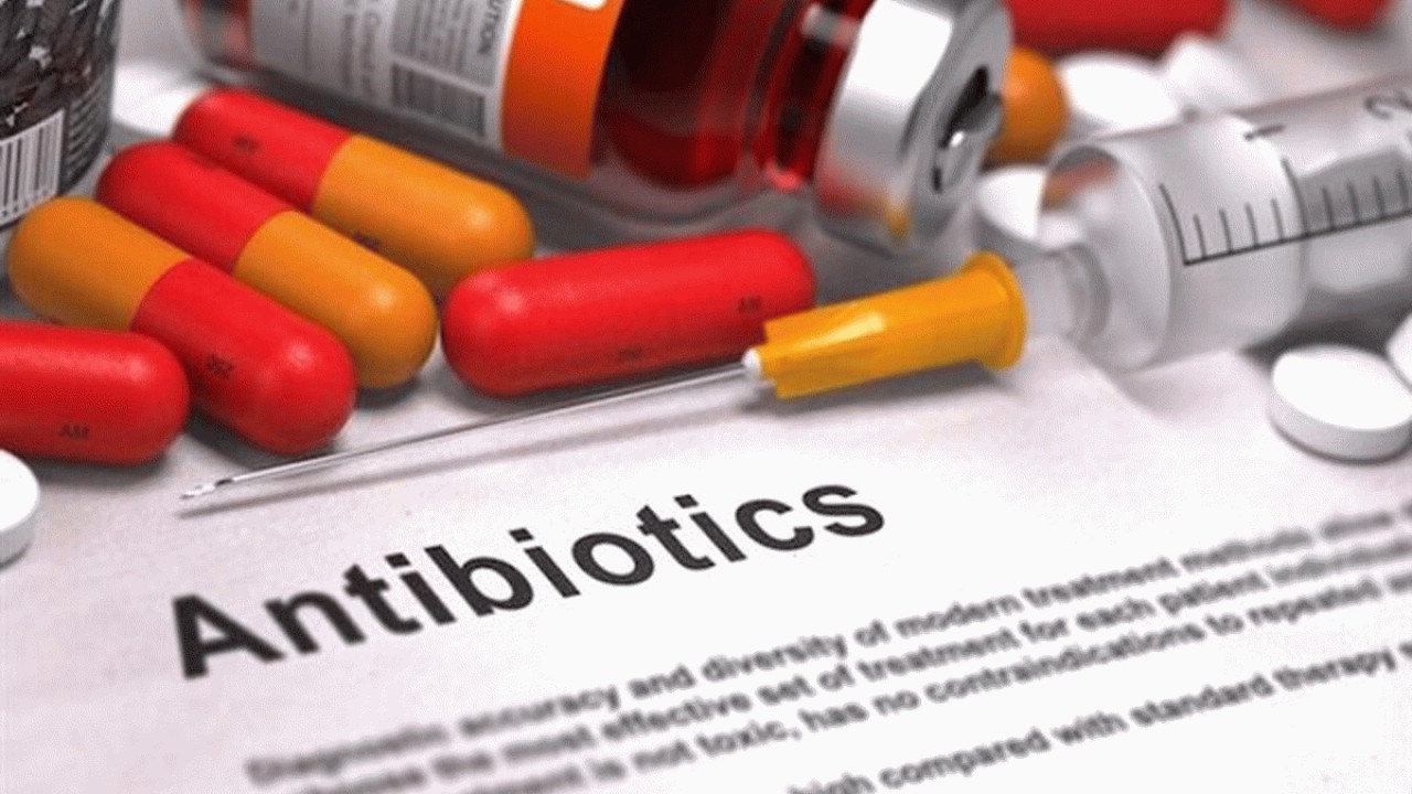 مصرف آنتی بیوتیک‌ها فقط باید با تجویز پزشک