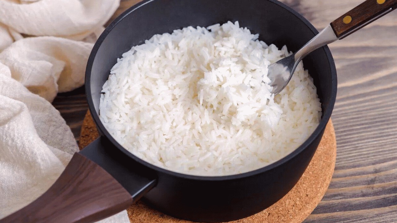 خوردن برنج مانده در یخچال و باید نباید های آن
