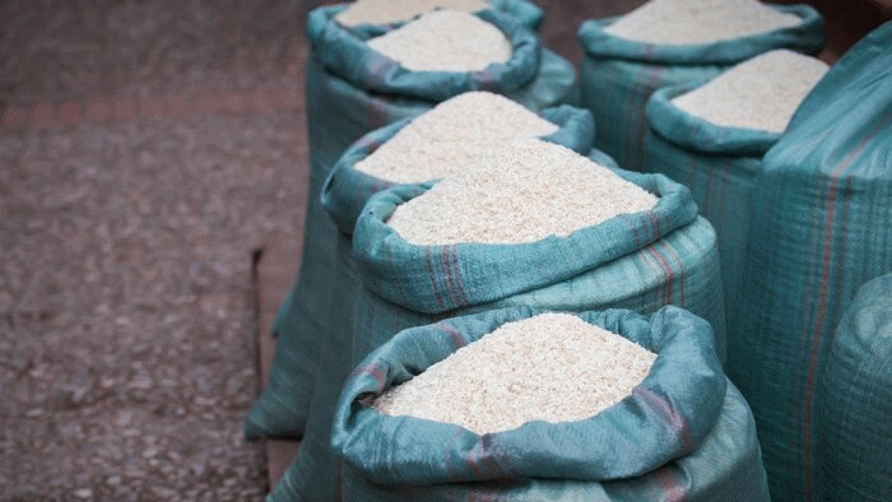 چگونه برنج خام را برای مدت طولانی نگهداری کنیم