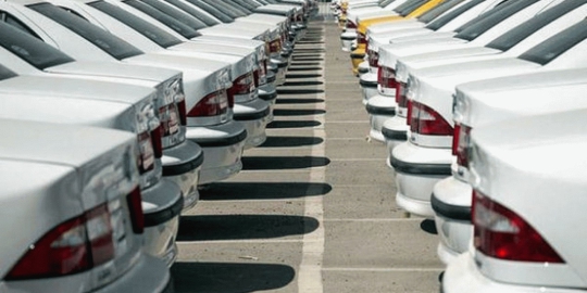 حکایت صف کشیدن خودروها در پارکینگ خودروسازان